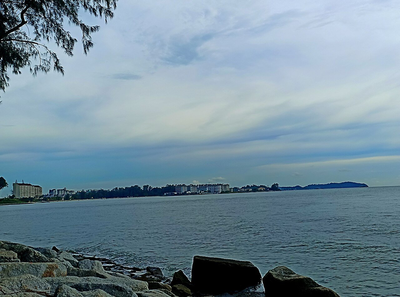Pantai Cahaya Negeri